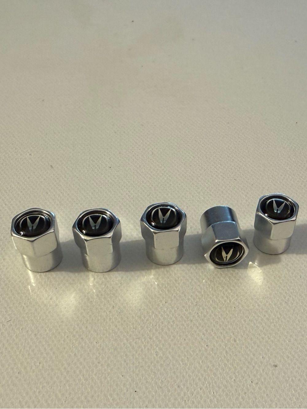 Acura Valve Stem Caps in Silver Set of 5 NWT - Picture 3 of 4